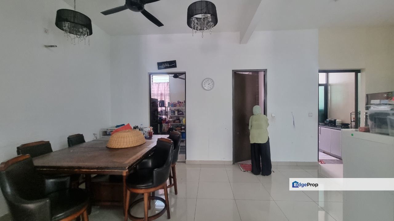 3 Storey Superlink Aster Grove Denai Alam Shah Alam., Selangor, Shah Alam