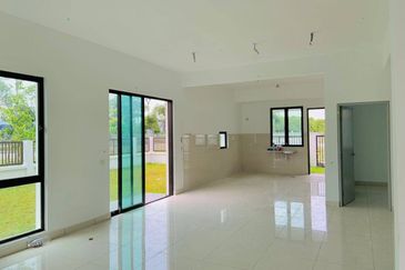 2 Storey End Lot Pandura, Alam Impian, Shah Alam