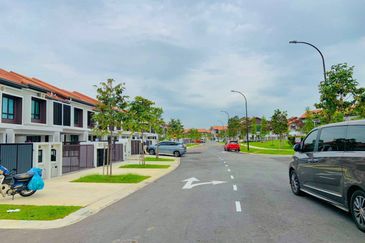 2 Storey End Lot Pandura, Alam Impian, Shah Alam