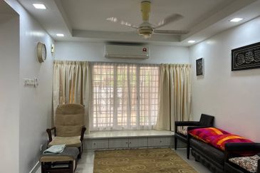 Double Storey Renovated Terrace Jalan Serambi U8 Bukit Jelutong Shah Alam  