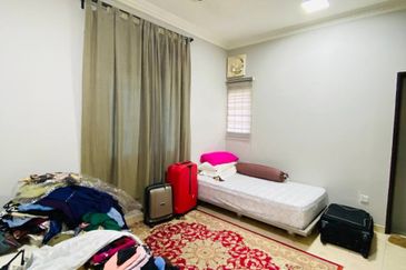 Double Storey Terrace Corner Lot Jalan Serambi Bukit Jelutong (Dual Frontage Unit)