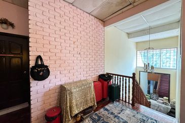 Double Storey Semi-D Taman Sri Ukay Ampang 