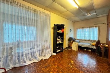 Double Storey Semi-D Taman Sri Ukay Ampang 