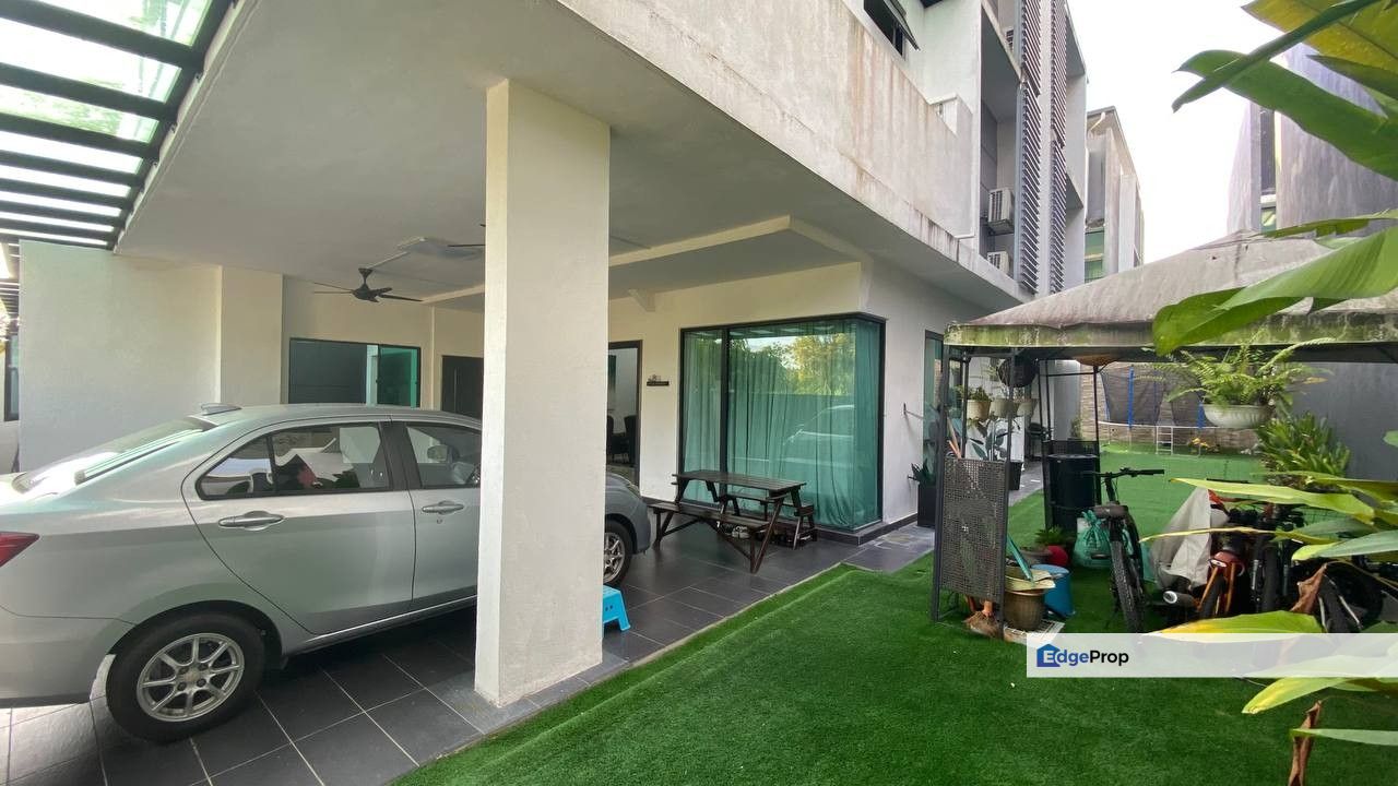 Bungalow 3 Sty Zero Lot Perdana Heights U10 Shah Alam, Selangor, Shah Alam