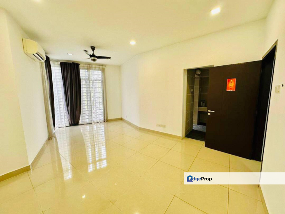 Renovated 2 Storey Terrace Laman Glenmarie, Selangor, Glenmarie