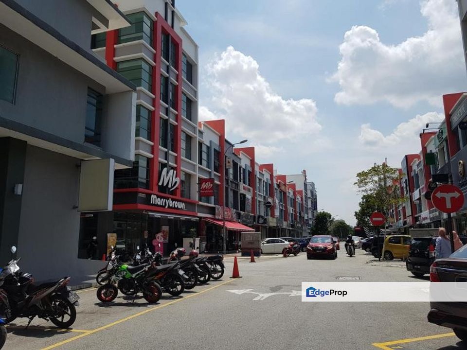 Shop Lot 3sty Freehold at Alam Avenue Seksyen 16 Shah Alam, Selangor, Shah Alam