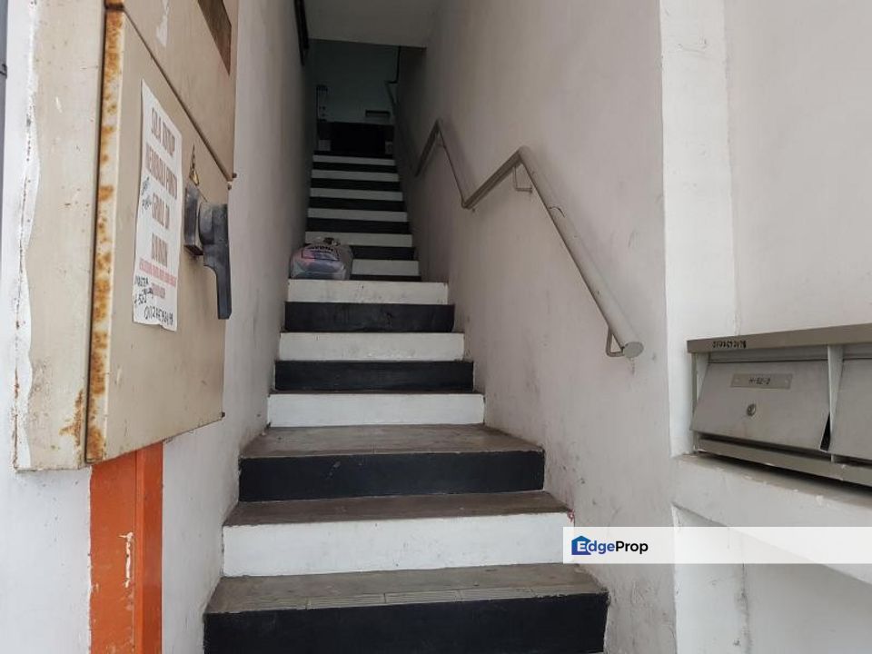 Shop Lot 3sty Freehold at Alam Avenue Seksyen 16 Shah Alam, Selangor, Shah Alam