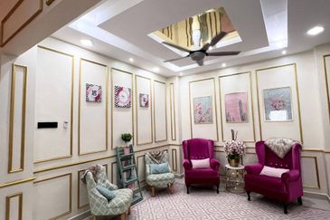 Puncak Pinggiran Putra