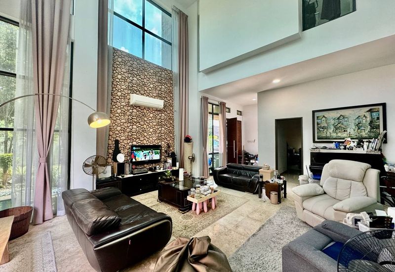 Kristal Court, Seksyen 7