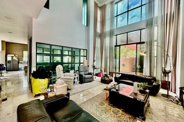 Kristal Court, Seksyen 7