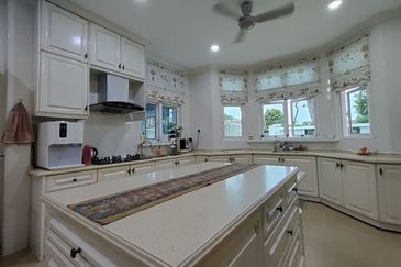 Seksyen 10, Shah Alam