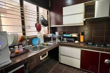 Corner 2 Sty Bukit Jelutong Shah Alam