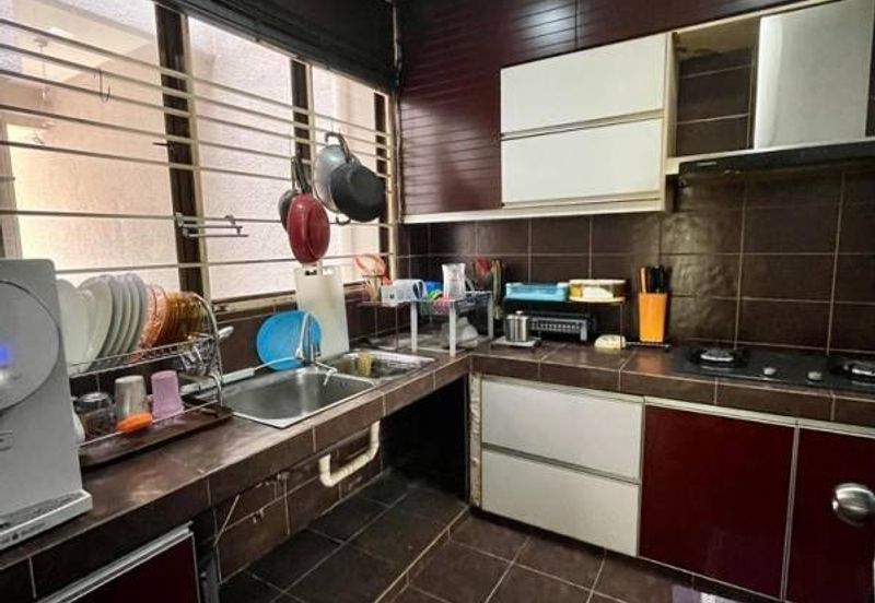 Corner 2 Sty Bukit Jelutong Shah Alam