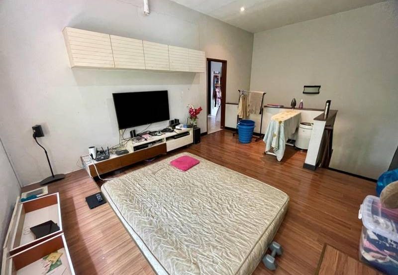 Corner 2 Sty Bukit Jelutong Shah Alam