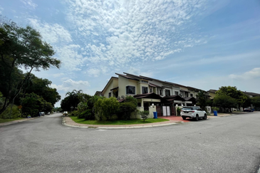 Corner 2 Sty Bukit Jelutong Shah Alam