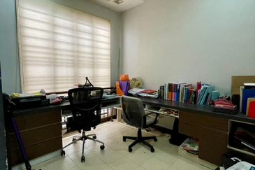 Corner 2 Sty Bukit Jelutong Shah Alam