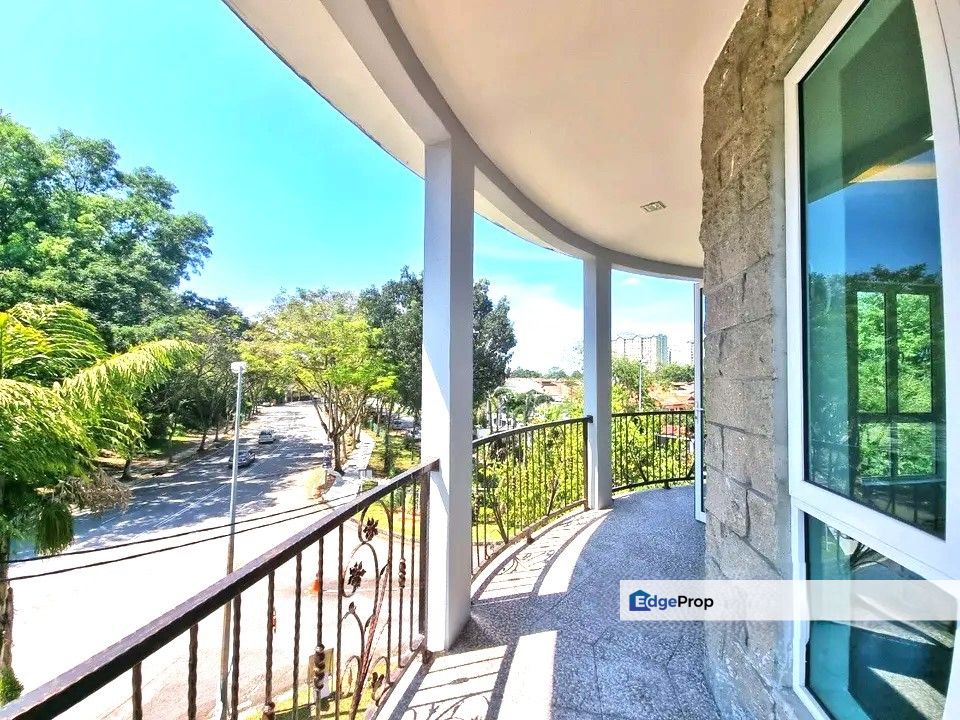 Bungalow 3 Storey Seksyen 9 Kota Damansara PJ, Selangor, Kota Damansara