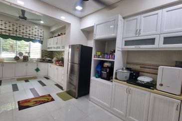 Seksyen 4, Shah Alam