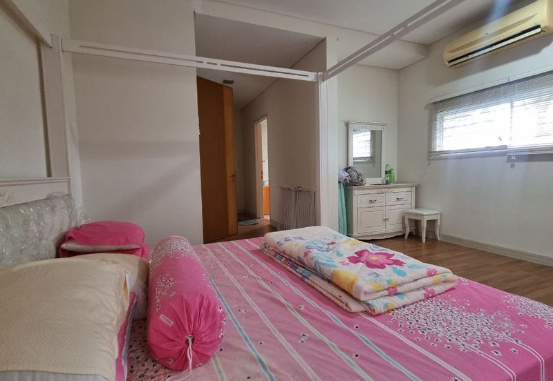 Seksyen 4, Shah Alam