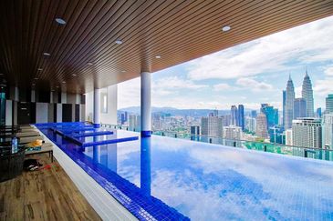 The Luxe by Infinitum