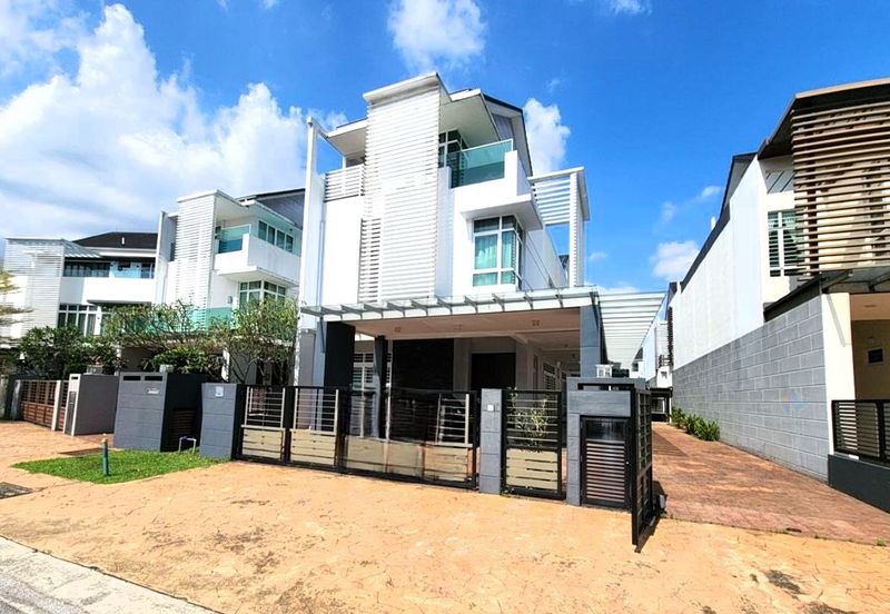Bungalow 3 Storey USJ Height Subang Jaya