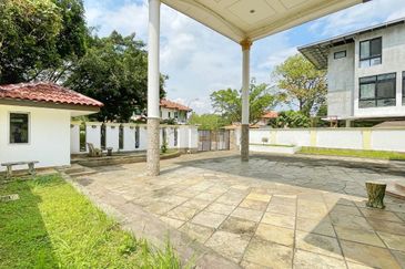 Bungalow 2.5 Storey Bukit Jelutong Shah Alam