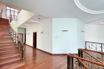 Bungalow 2.5 Storey Bukit Jelutong Shah Alam