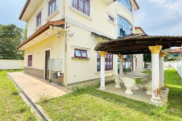Bungalow 2.5 Storey Bukit Jelutong Shah Alam
