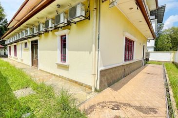 Bungalow 2.5 Storey Bukit Jelutong Shah Alam