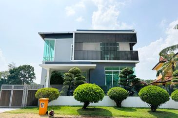 New Bungalow With Pool & Lift Bukit Jelutong Shah Alam