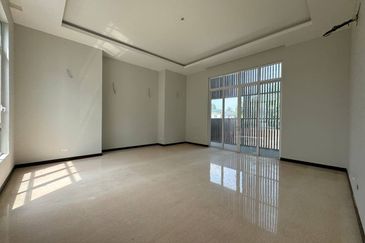 New Bungalow With Pool & Lift Bukit Jelutong Shah Alam