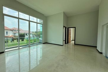 New Bungalow With Pool & Lift Bukit Jelutong Shah Alam