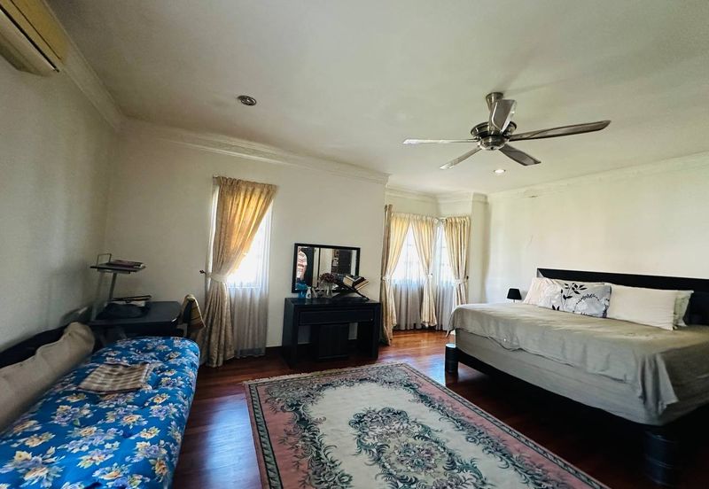 Seksyen 8, Kota Damansara