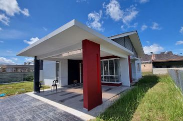 Pulau Indah ( Pulau Lumut )