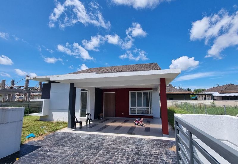 Pulau Indah ( Pulau Lumut )