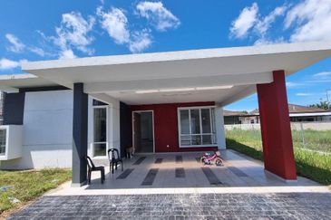 Pulau Indah ( Pulau Lumut )