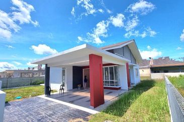 Pulau Indah ( Pulau Lumut )