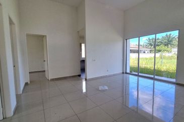 Pulau Indah ( Pulau Lumut )