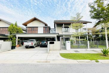 Tiana Elmina Gardens