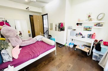 Tiana Elmina Gardens