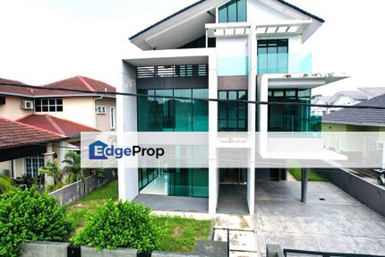 Modern Bungalow 3 Storey Taman Universiti Bangi, Selangor, Bangi