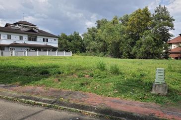 Bungalow Lot Jalan Mihrab Bukit Jelutong Shah Alam