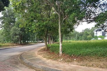 Bungalow Lot Jalan Mihrab Bukit Jelutong Shah Alam