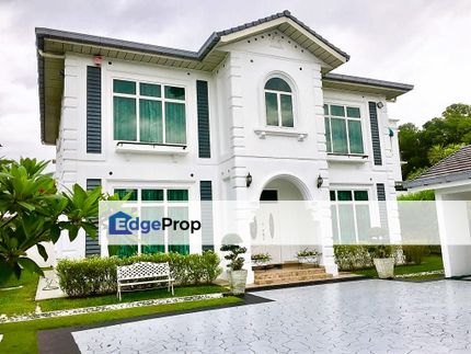 Bungalow House With Swimming Pool Seksyen 7 Shah Alam, Selangor, Shah Alam