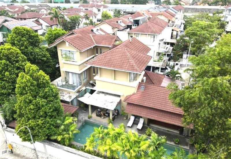 Changkat Kiara Surya