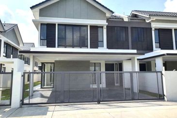 Reesia Elmina Garden