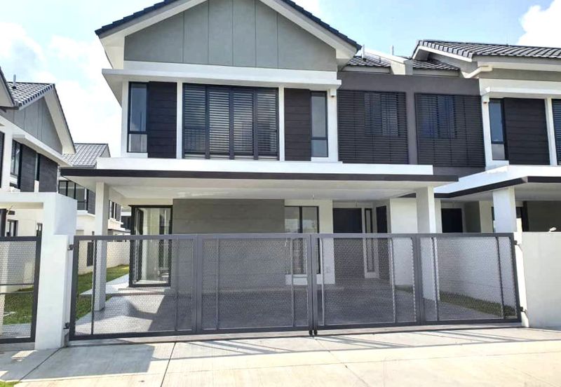 Reesia Elmina Garden