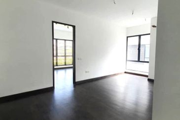 Reesia Elmina Garden