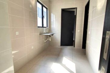 Reesia Elmina Garden