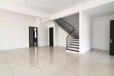 Reesia Elmina Garden